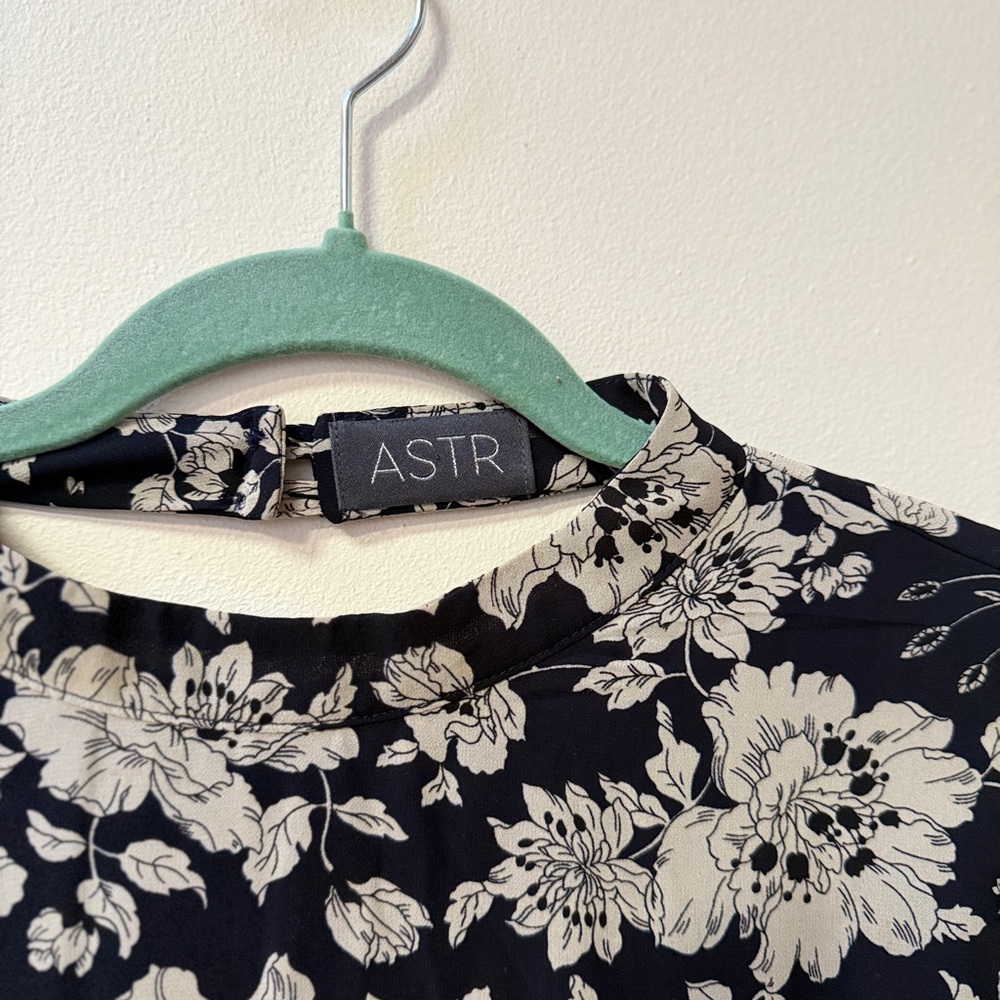 ASTR Black and Cream Floral Mini Dress